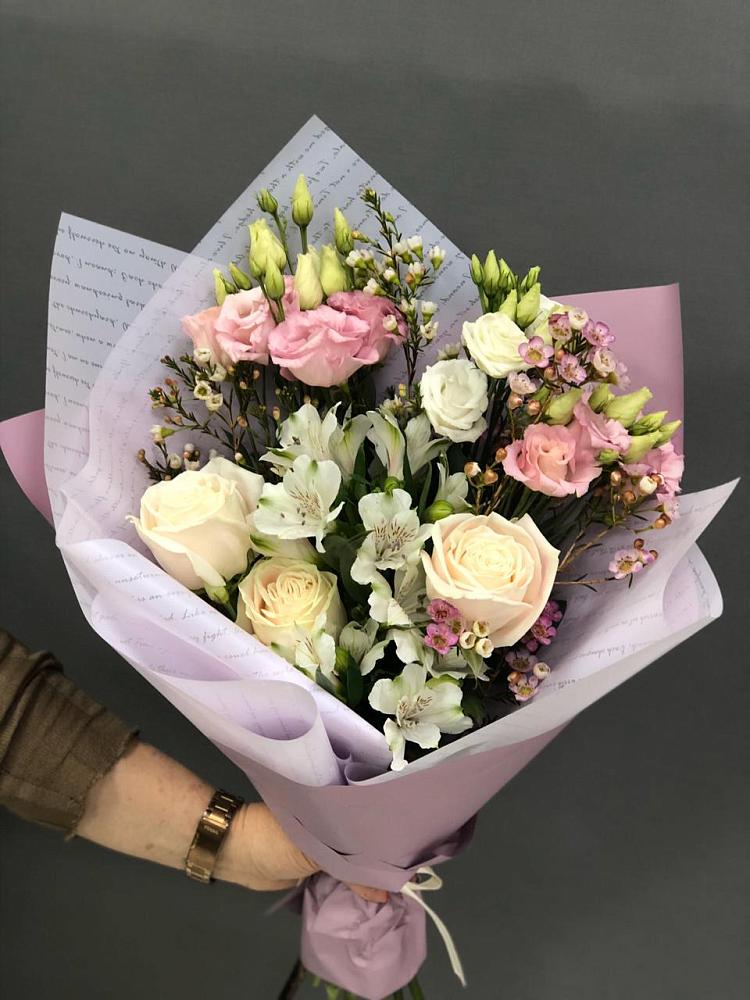 Букет цветов из: Альстромерии, Розы и Лизиантусы в Мисайлово