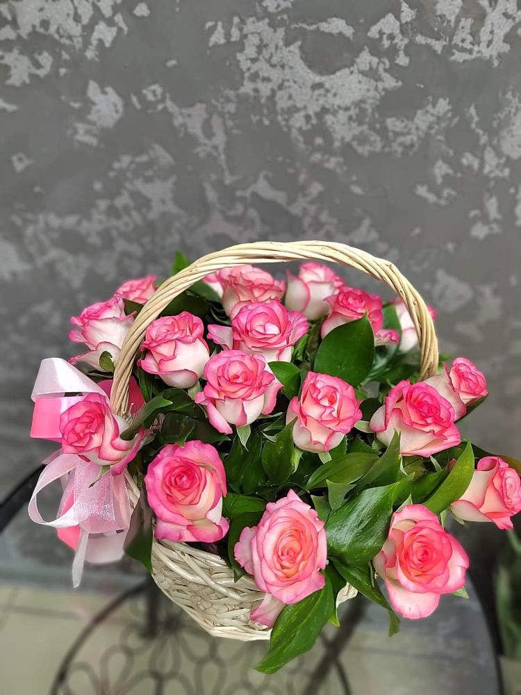 Цветочная композиция из Розы в корзине в Мисайлово