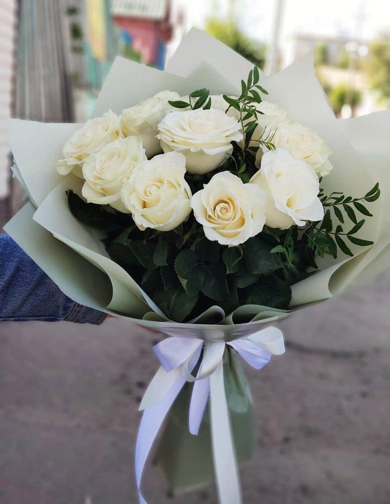 Букет Белые розы Проуд в Мисайлово