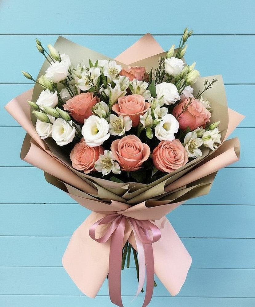 Букет цветов из: Розы, Альстромерии и Лизиантусы в Мисайлово