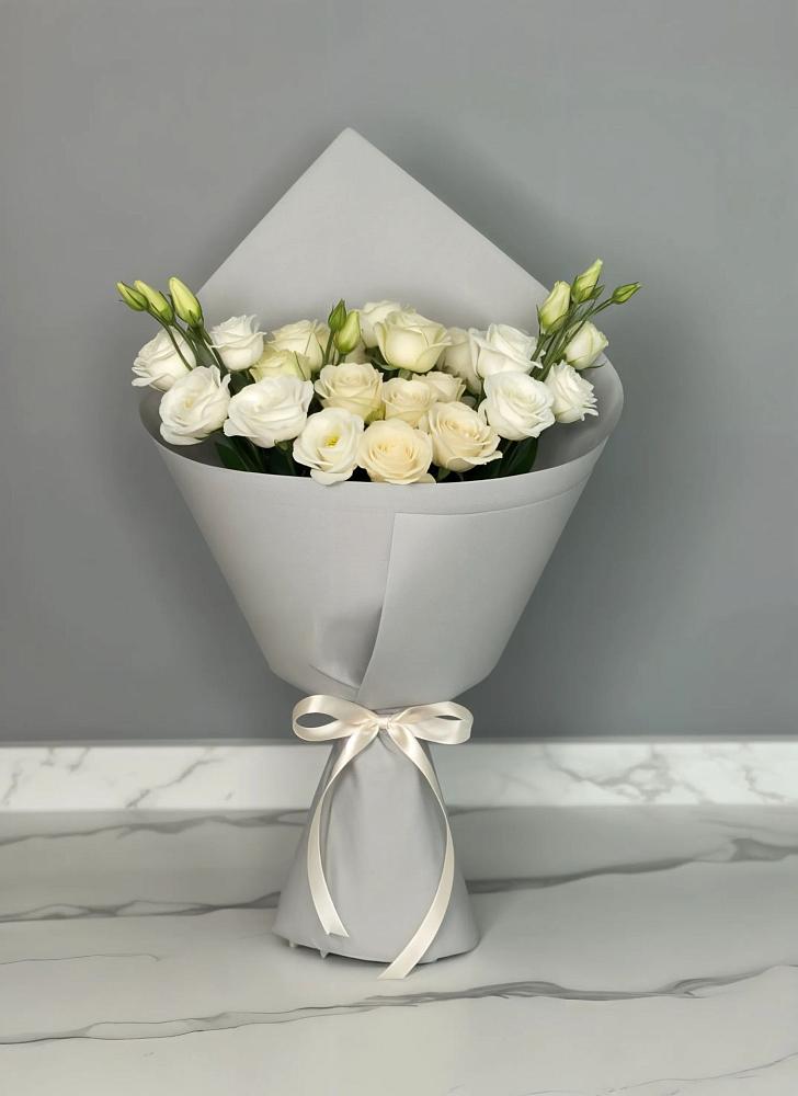 Букет цветов из: Розы и Лизиантусы в Мисайлово