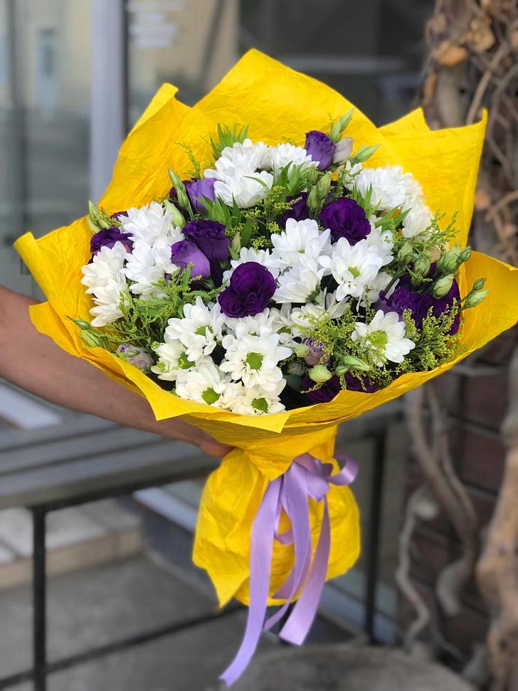 Букет цветов из: Ирисы, Хризантемы и Ромашки в Мисайлово