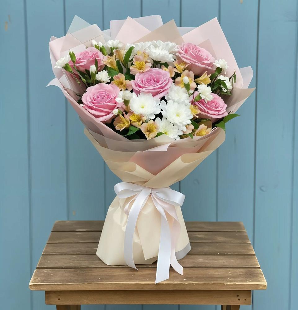 Букет цветов из: Гвоздики, Орхидеи и Розы в Мисайлово