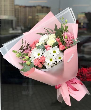 Букет цветов из: Розы, Лизиантусы и Хризантемы в Мисайлово
